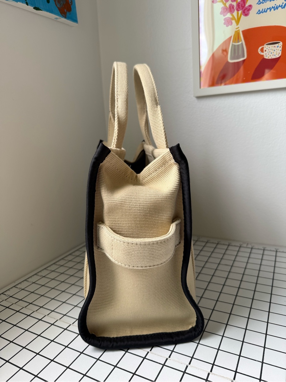 SOLD ✨Marc Jacobs, The Jacquard Medium Tote Bag - Picture 5 of 8